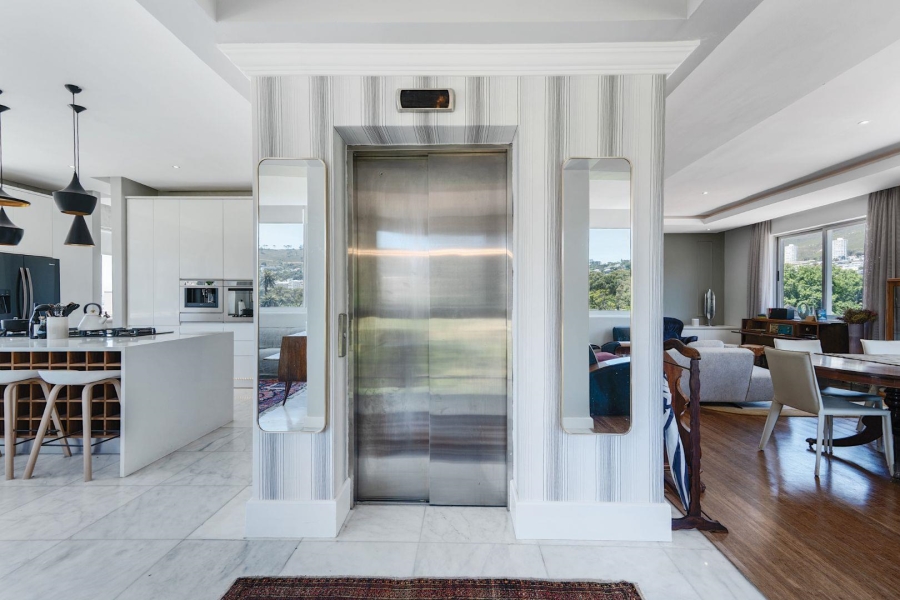 3 Bedroom Property for Sale in Oranjezicht Western Cape